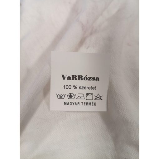 Poliamid textil cimke egyedi logóval 3*3 cm